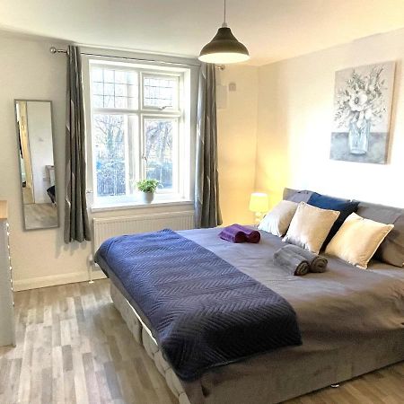 Supreme - 1 Bedroom Apart Sleeps 4 Short/Long Stay Gillingham  Exterior photo